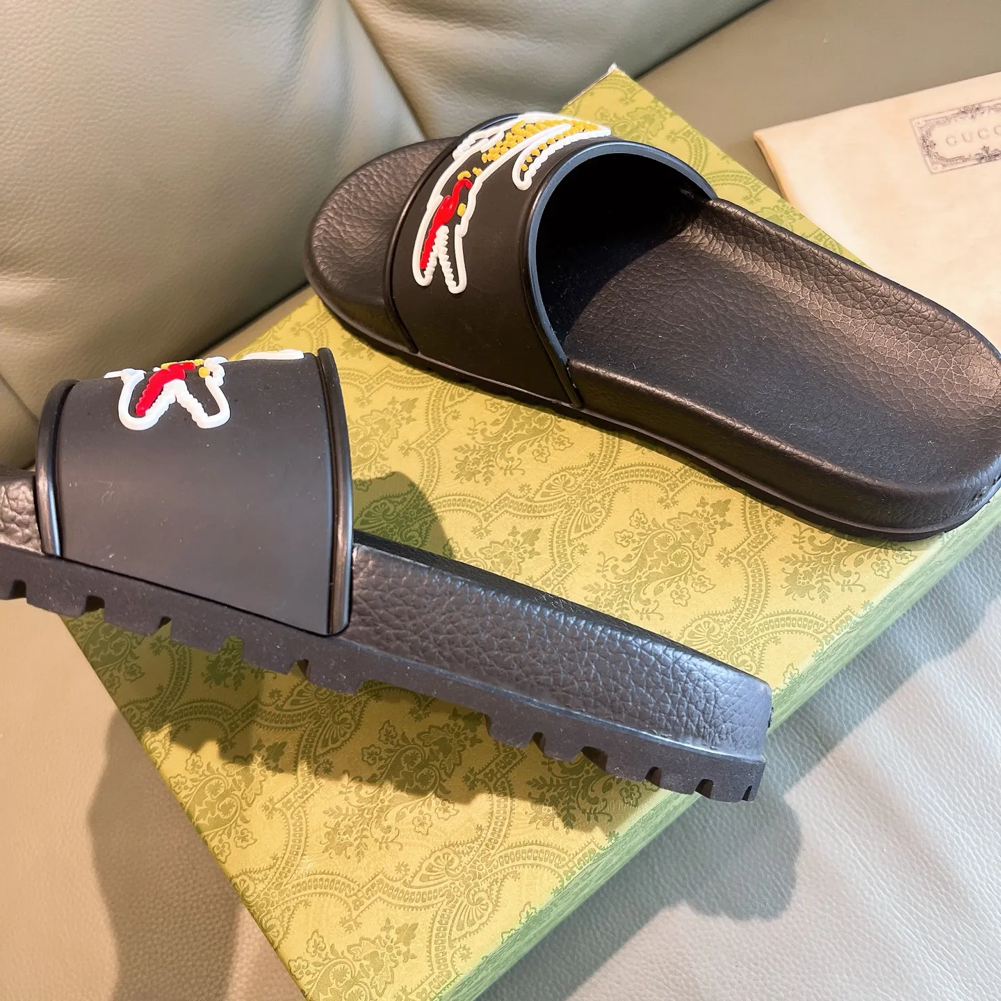 Men's Men's Shoes 130🐮🐮Gucci Gucci Slippers Gucci 2024 latest beach sandals slippers Original molding double G LOGO Original molding consistent Outsole: Men's Men's Shoes u double-layer outsole Size: 35-46